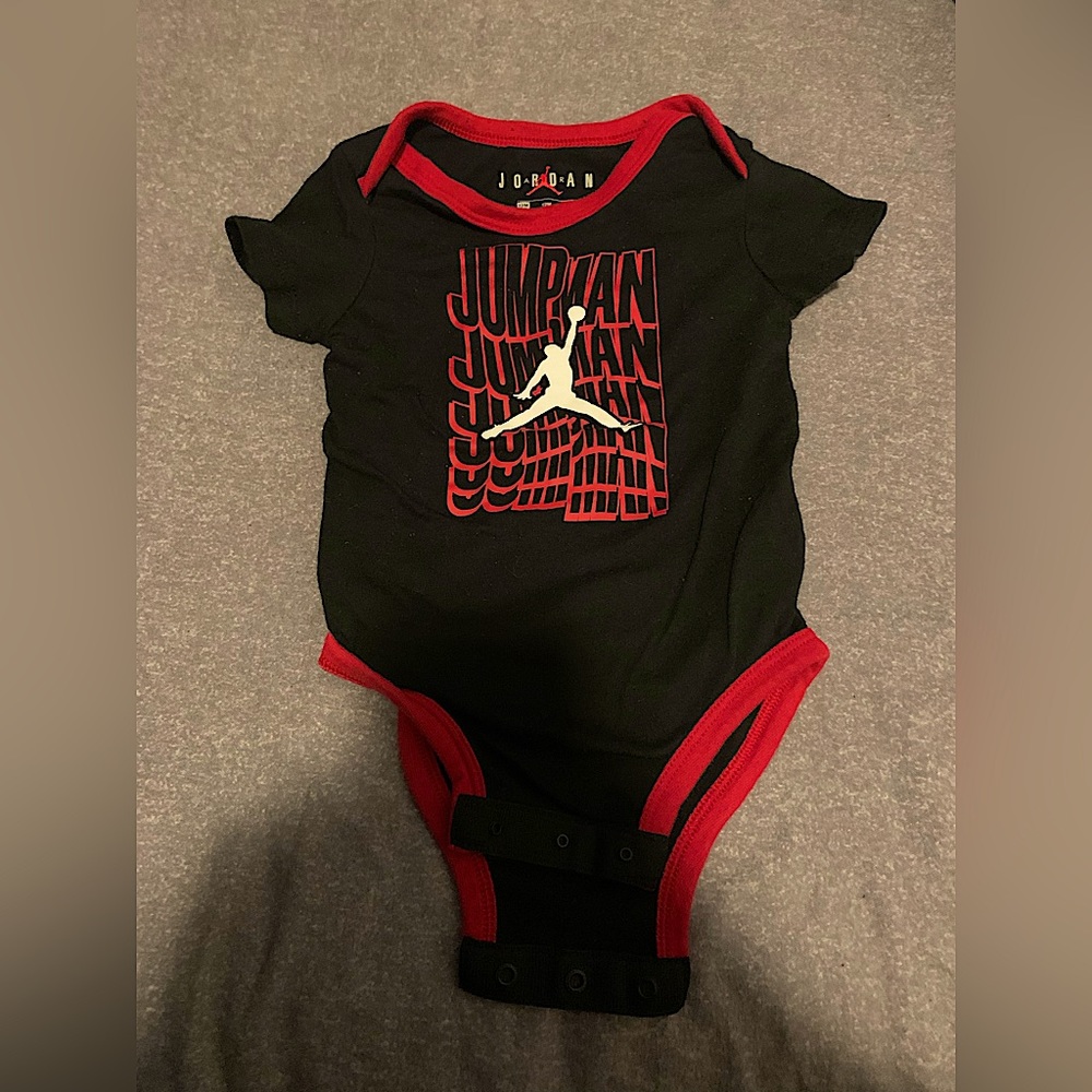 Jordan - 12M - Short Sleeve Bodysuit